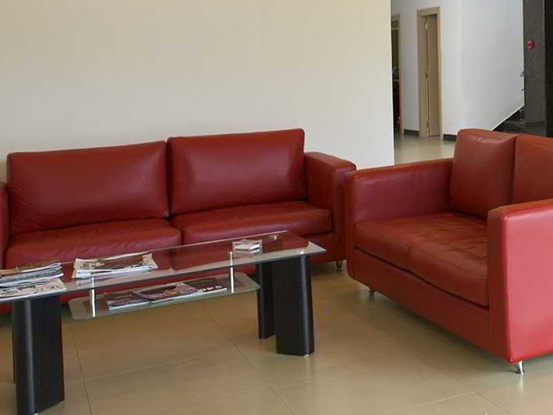 Oyster Suites Hyderabad Exterior foto