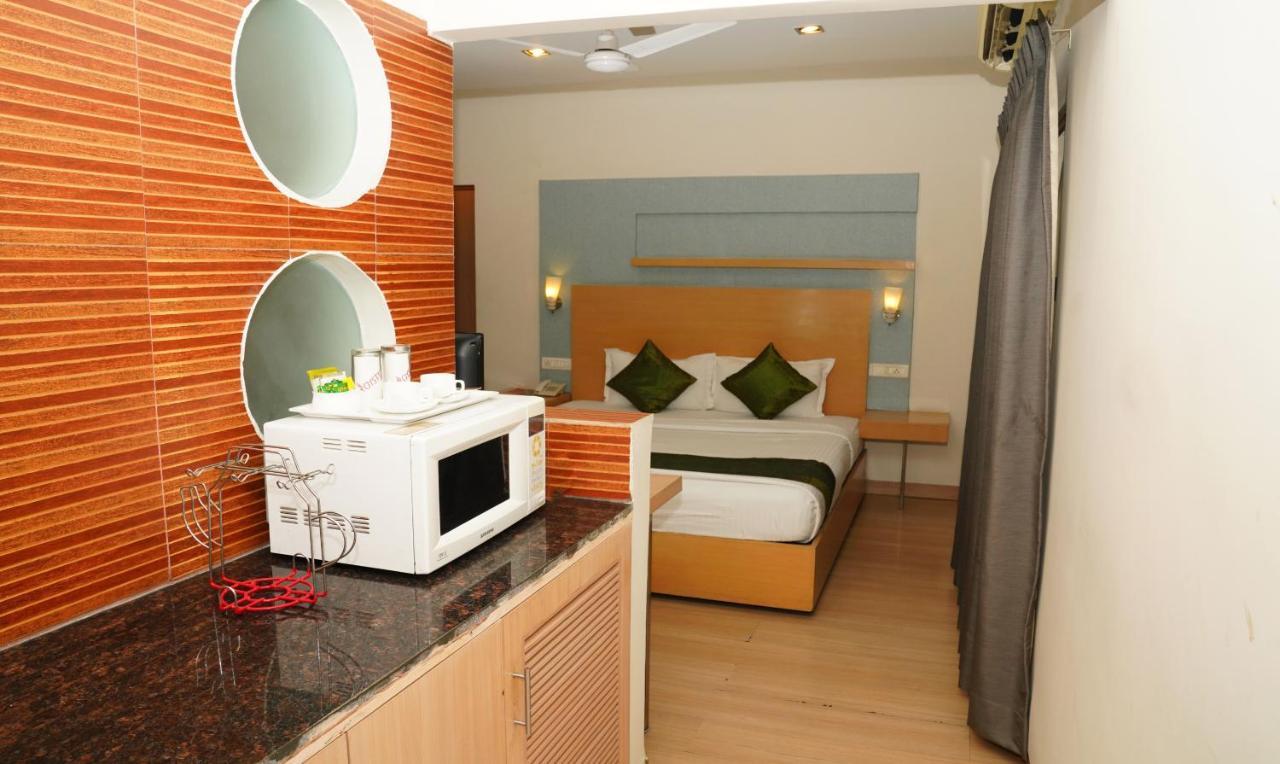 Oyster Suites Hyderabad Exterior foto