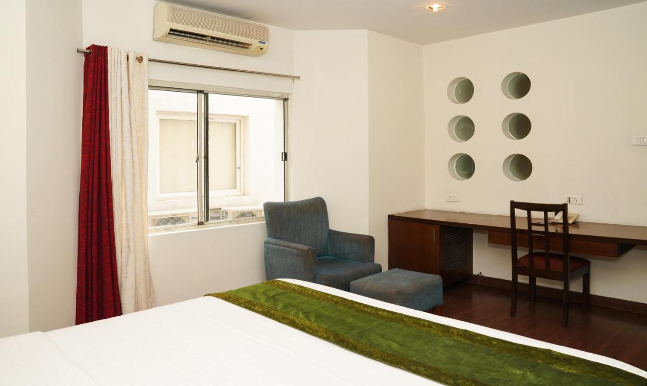 Oyster Suites Hyderabad Exterior foto